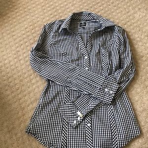 Express Essential ButtonDown Shirt XS